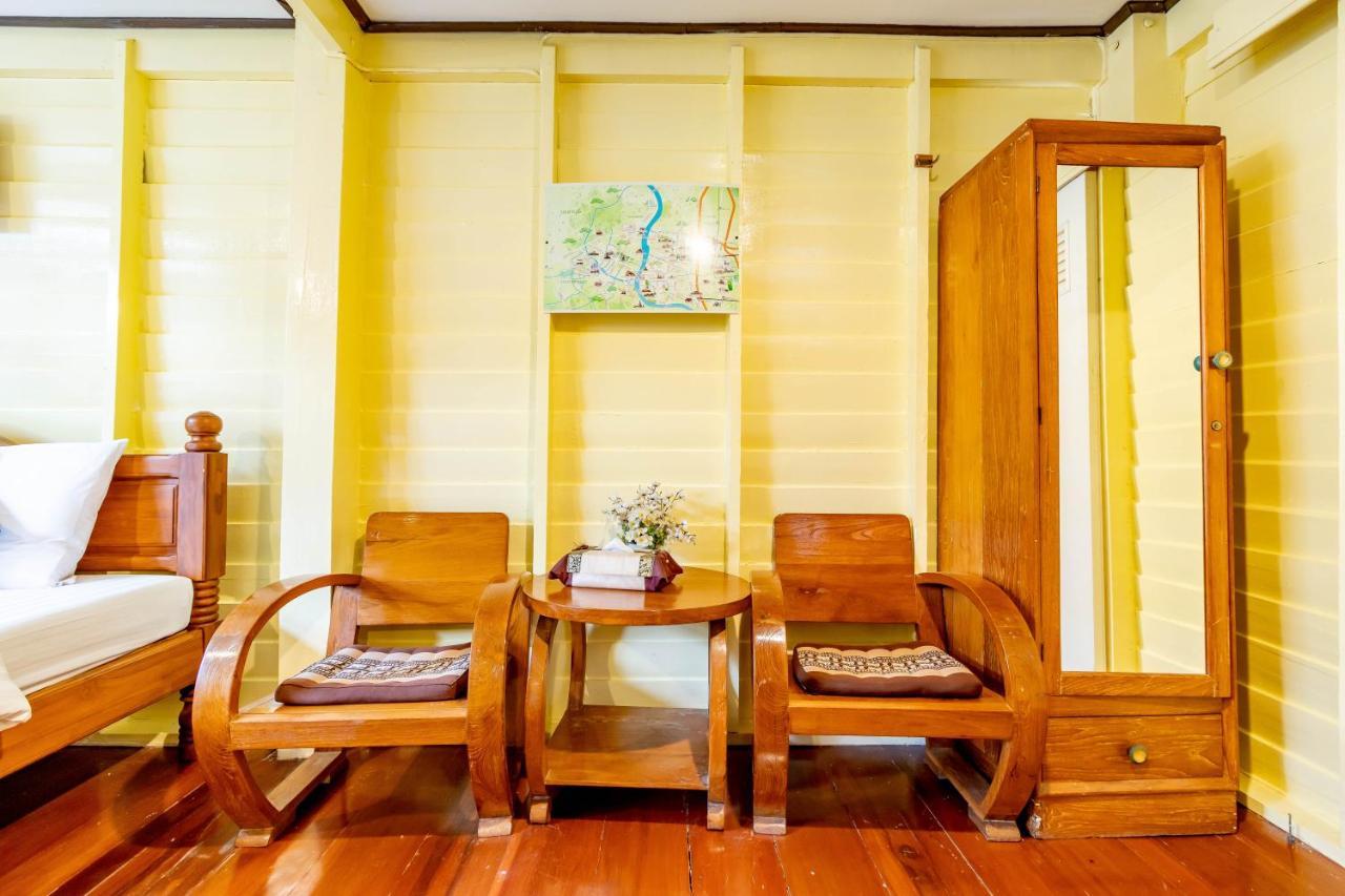 Resort Bangphlat Bangkok Esterno foto